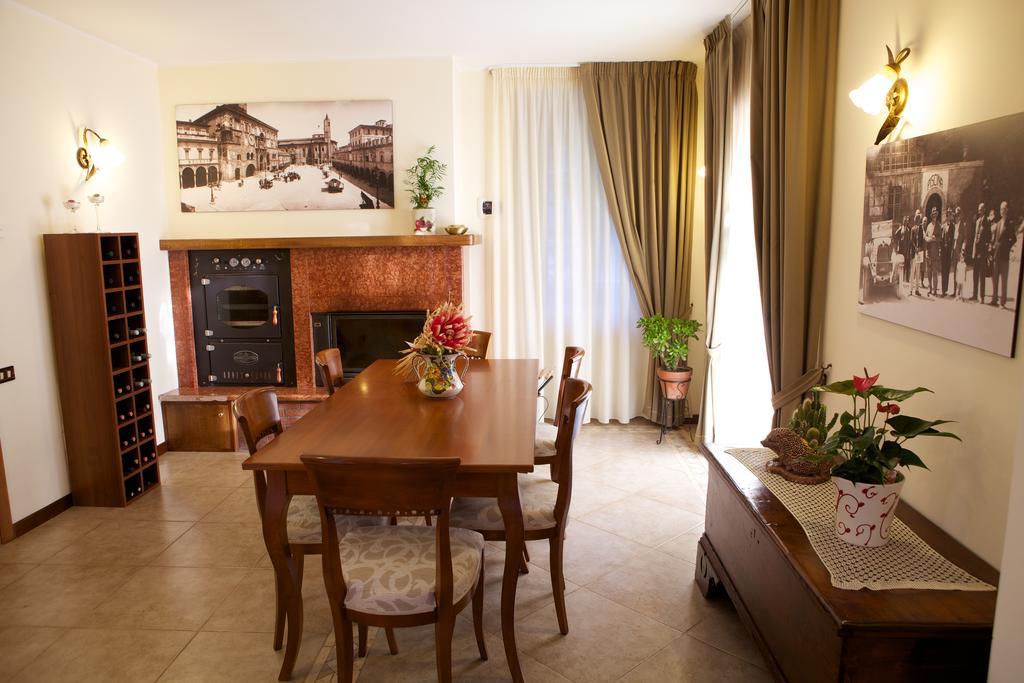 Agriturismo La Rocca Hotel Marsia Exterior photo